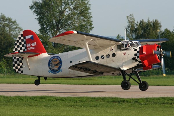 Antonov AN - 2