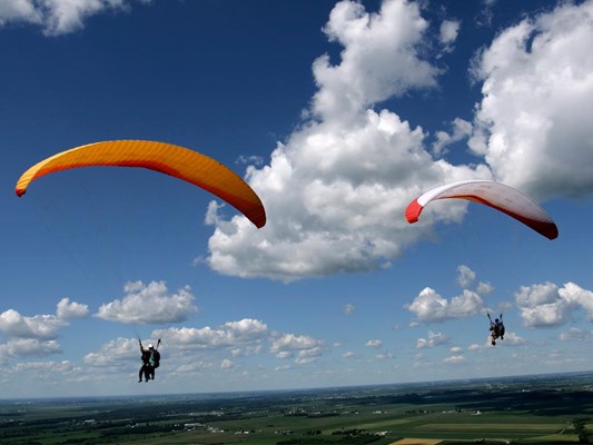 Paraglidingové křídlo