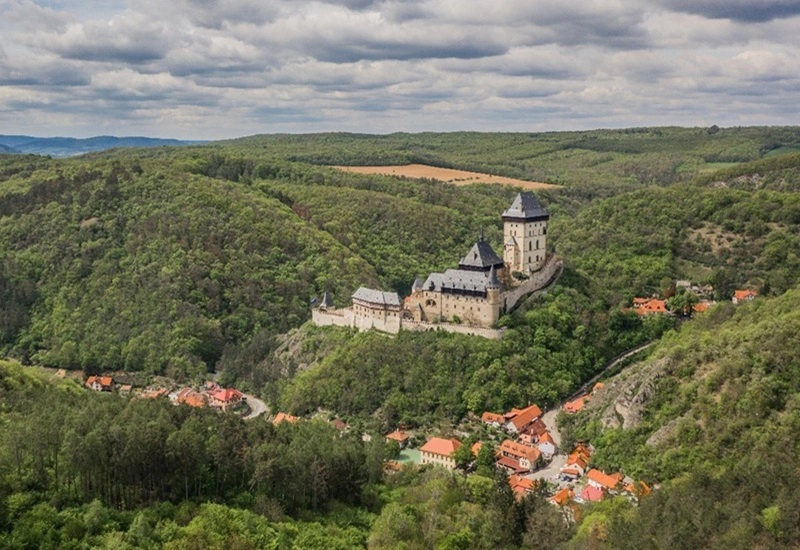 Vyhlídkový let letadlem nad Karlštejn