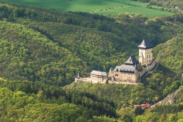 Let vrtulníkem nad Karlštejn