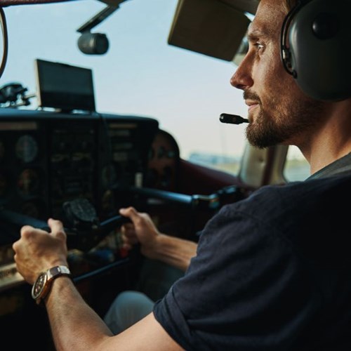 Pilotem na zkoušku s mezipřistáním na letišti Václava Havla - Kladno